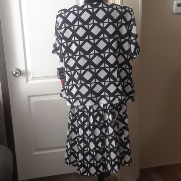 leslie Fay 2 Piece Garment Size 20W - Picture 6 of 11